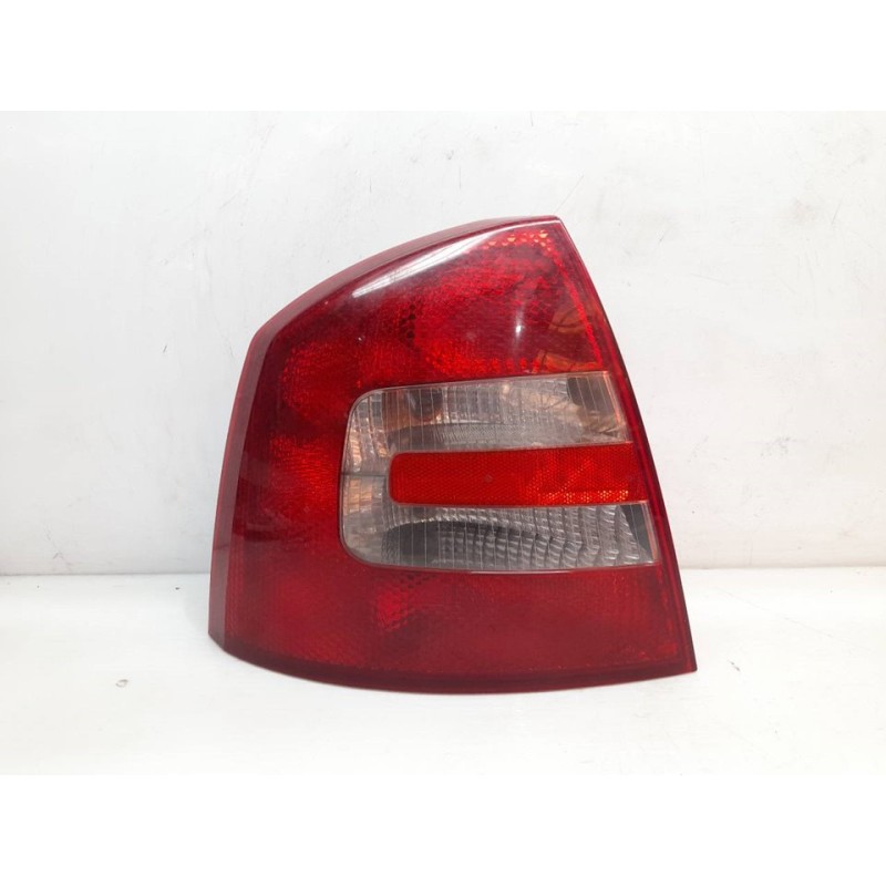 Recambio de piloto trasero izquierdo para skoda octavia berlina (1z3) elegance referencia OEM IAM   