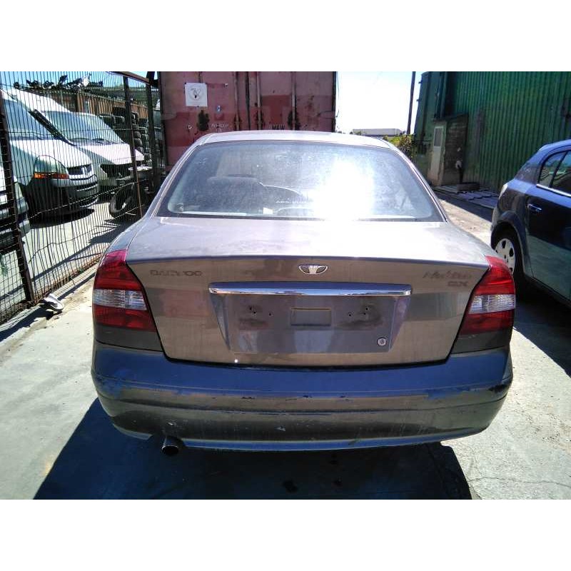 daewoo nubira berlina del año 2000