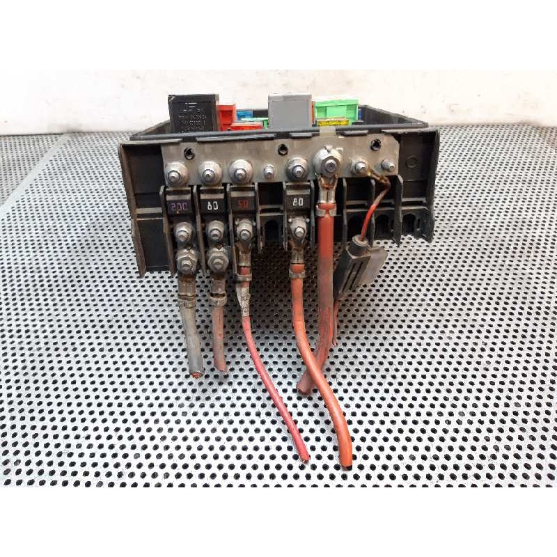 Recambio de caja reles / fusibles para skoda octavia berlina (1z3) elegance referencia OEM IAM 0842517207E - Blanco 4