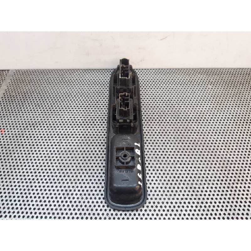 Recambio de mando elevalunas delantero izquierdo para peugeot 307 (s1) xs referencia OEM IAM 3