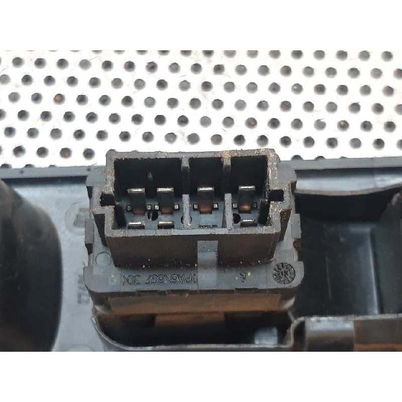 Recambio de mando elevalunas delantero izquierdo para peugeot 307 (s1) xs referencia OEM IAM 4