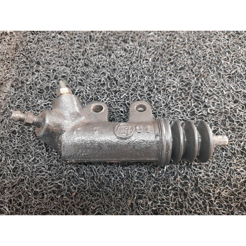 Recambio de bombin embrague para toyota corolla (e12) 2.0 d-4d linea sol berlina referencia OEM IAM - Negro