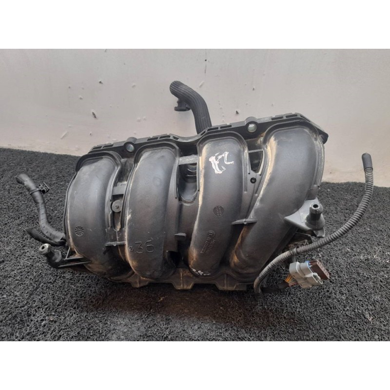 Recambio de colector admision para peugeot 207 cc sport referencia OEM IAM V752817280  