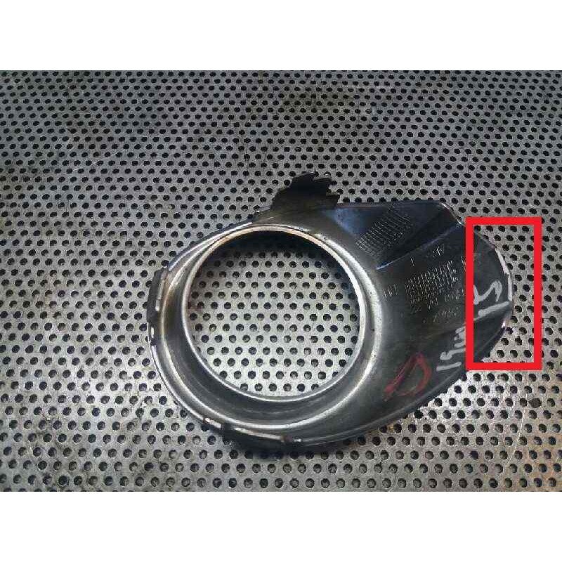 Recambio de molduras delanteras para ford fiesta (cb1) sport referencia OEM IAM - Blanco 2