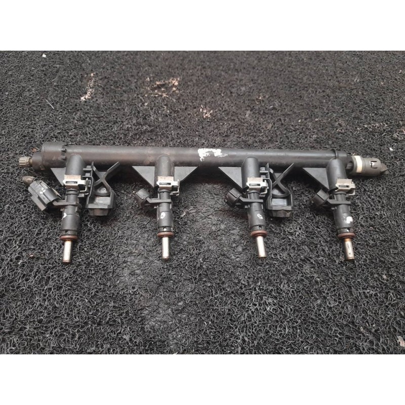 Recambio de rampa inyectora para peugeot 207 cc sport referencia OEM IAM V757564580  