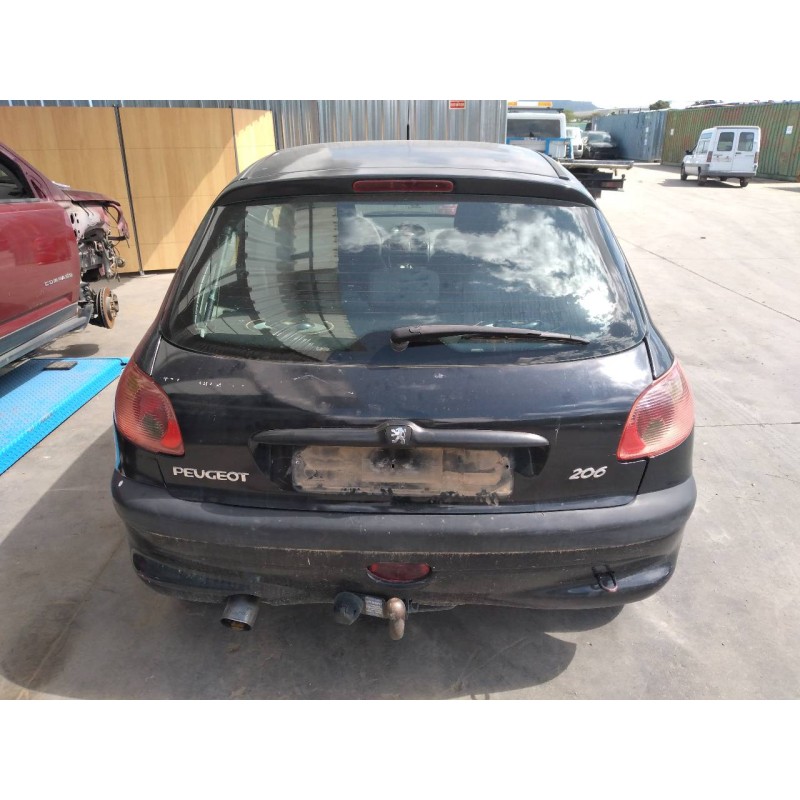 peugeot 206 berlina del año 2001