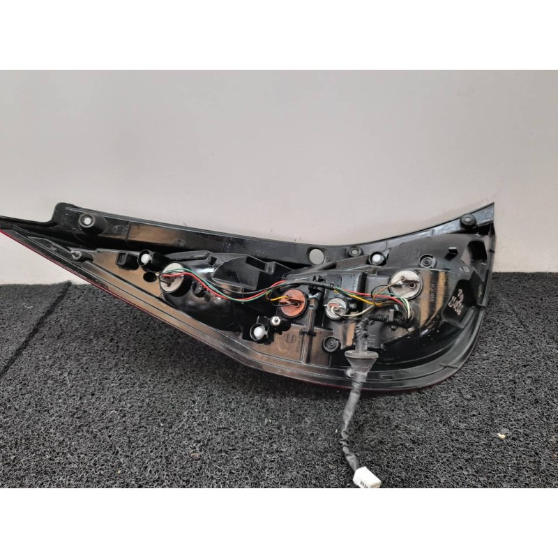 Recambio de piloto trasero derecho para hyundai i30 comfort referencia OEM IAM 924022R0 - Rojo 2