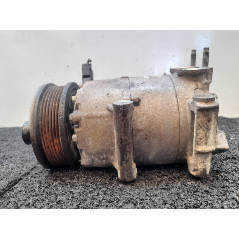 Recambio de compresor aire acondicionado para ford fiesta (cb1) sport referencia OEM IAM AP3119D629AC - Blanco 5