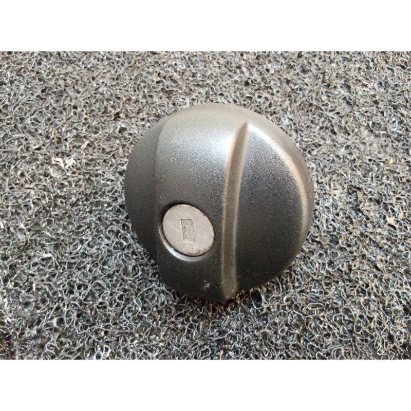 Recambio de tapon combustible para citroën c3 1.4 hdi sx referencia OEM IAM   