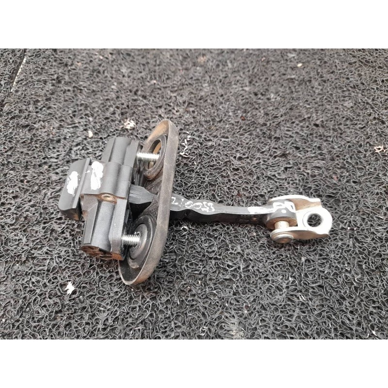 Recambio de retenedor puerta delantera derecha para fiat doblo ii cargo (263) furgón base referencia OEM IAM   