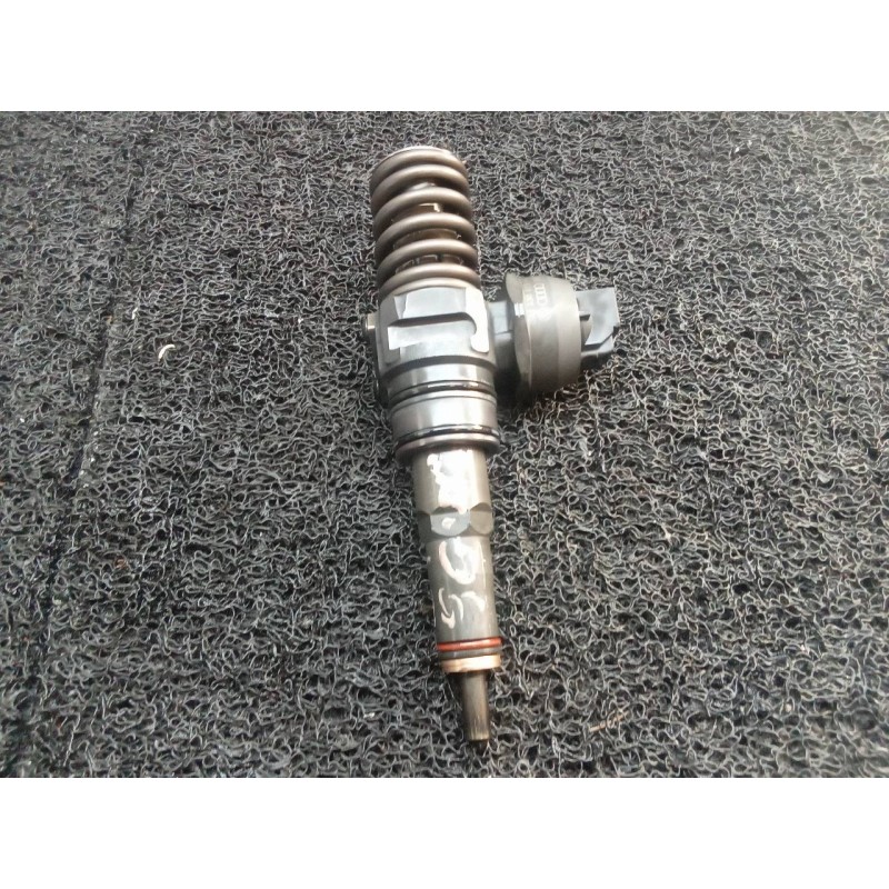 Recambio de inyector para seat alhambra (7v9) stylance referencia OEM IAM 0414720215 038130073AG BOSCH