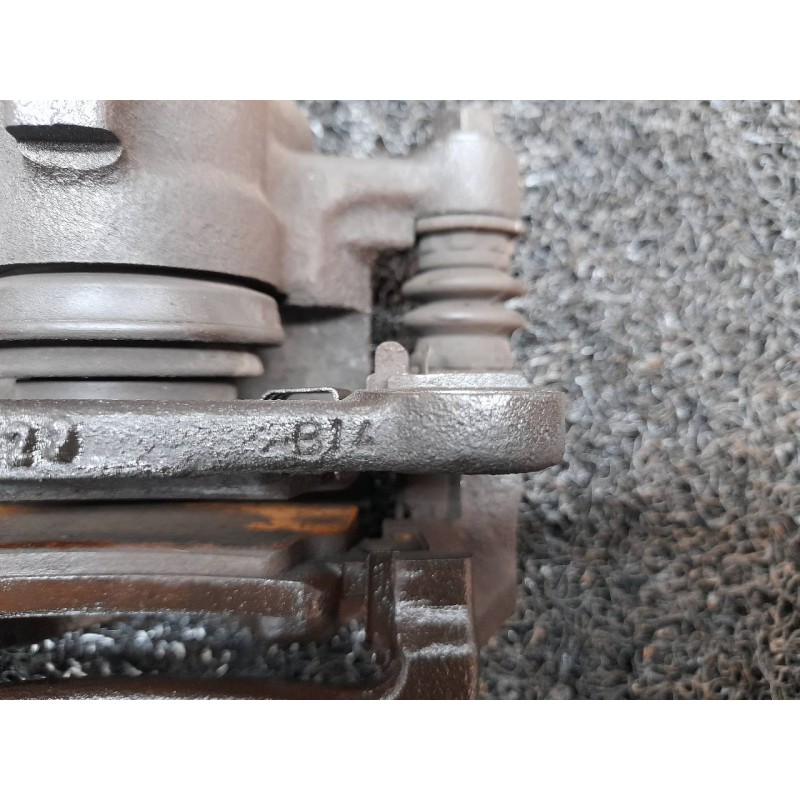 Recambio de pinza de freno trasera derecha para toyota corolla (e12) 2.0 d-4d linea sol berlina referencia OEM IAM B14  TRW - Negro 2