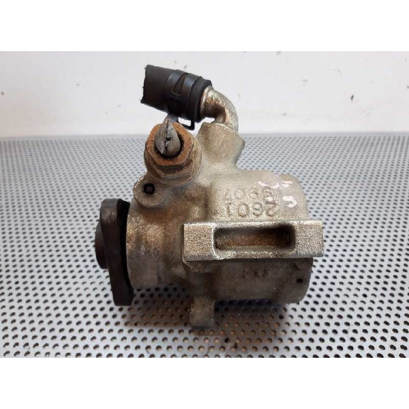 Recambio de bomba direccion para chrysler jeep gr.cherokee (wj/wg) 3.1 td laredo referencia OEM IAM 52088582AB 26076557 2