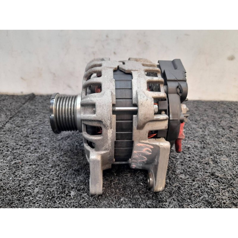 Recambio de alternador para renault clio iv technofeel referencia OEM IAM 231006007R  BOSCH