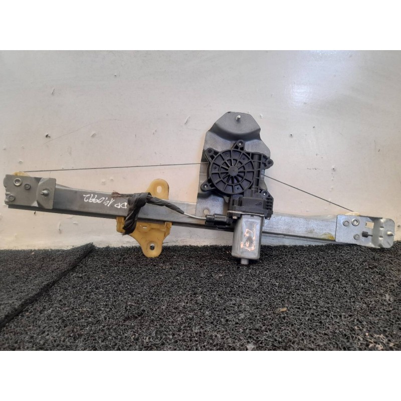 Recambio de elevalunas delantero derecho para renault clio iv technofeel referencia OEM IAM 128001071E  