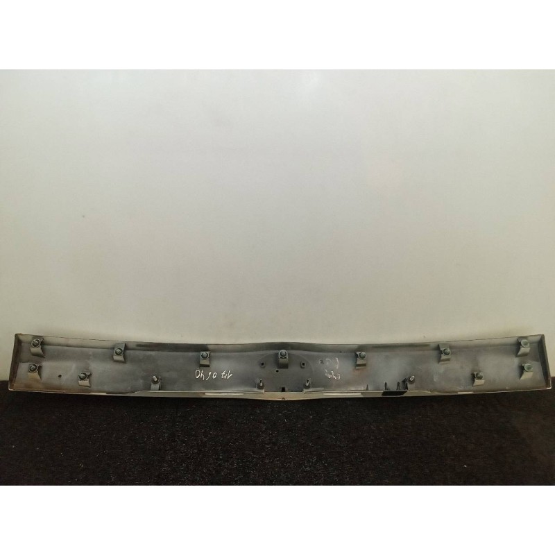 Recambio de molduras traseras para toyota prius (nhw30) advance referencia OEM IAM 7680100900 768014707080 - Blanco 3
