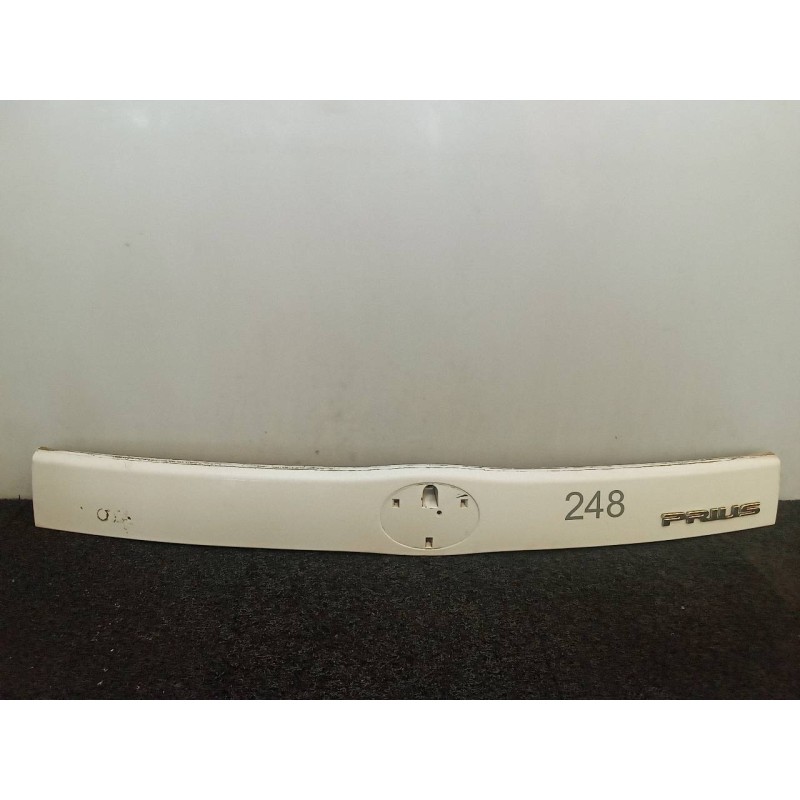 Recambio de molduras traseras para toyota prius (nhw30) advance referencia OEM IAM 7680100900 768014707080 - Blanco 4