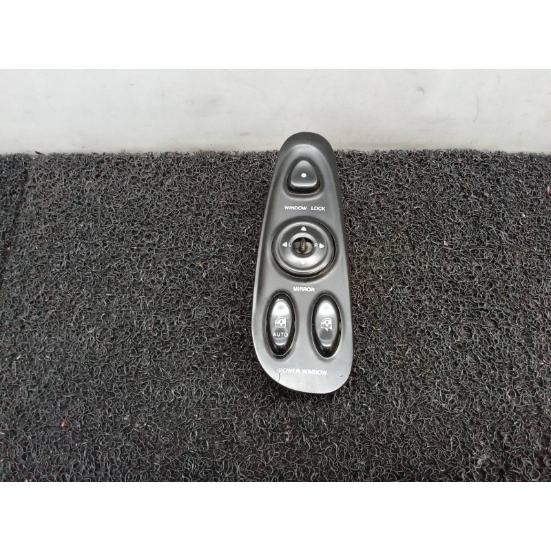Recambio de mando elevalunas delantero izquierdo para hyundai coupe (j2) 1.6 fx coupe referencia OEM IAM 9357027000A 9357027100B