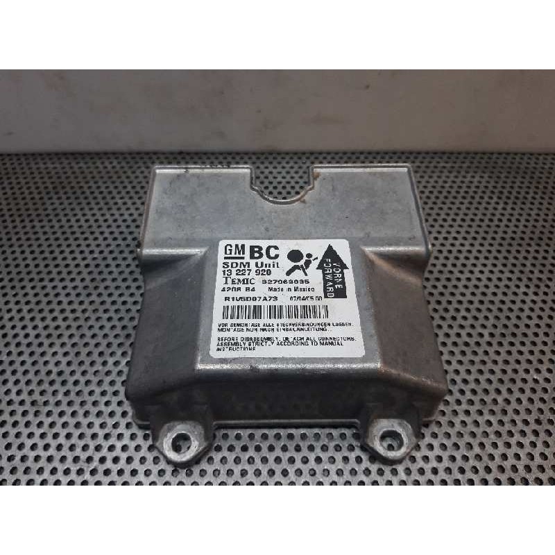 Recambio de centralita airbag para opel astra h berlina 1.7 16v cdti referencia OEM IAM 327963935 13227920 R1V5D07A73