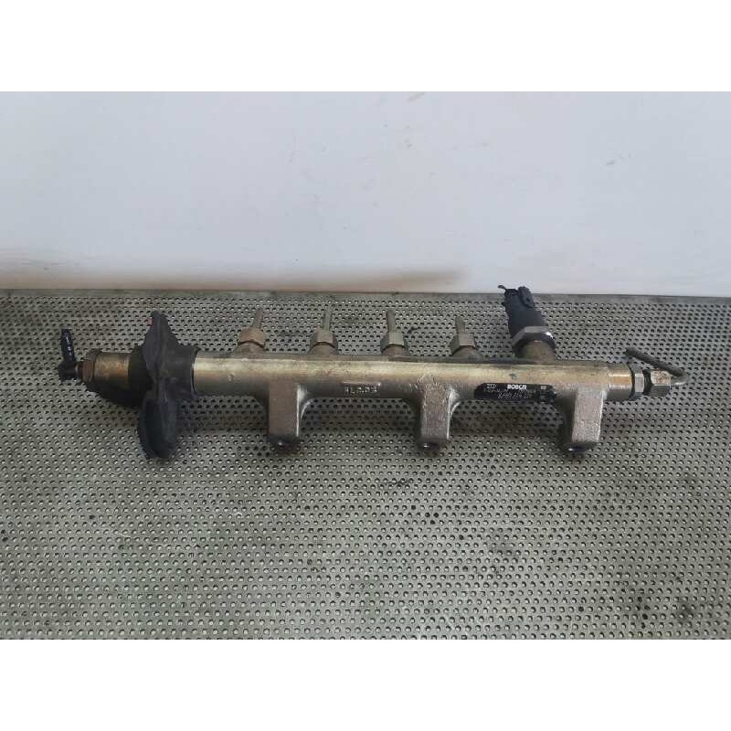 Recambio de rampa inyectora para nissan interstar (x70) caja cerrada, l 1h1, batalla corta 2,8t referencia OEM IAM 0445214025 82