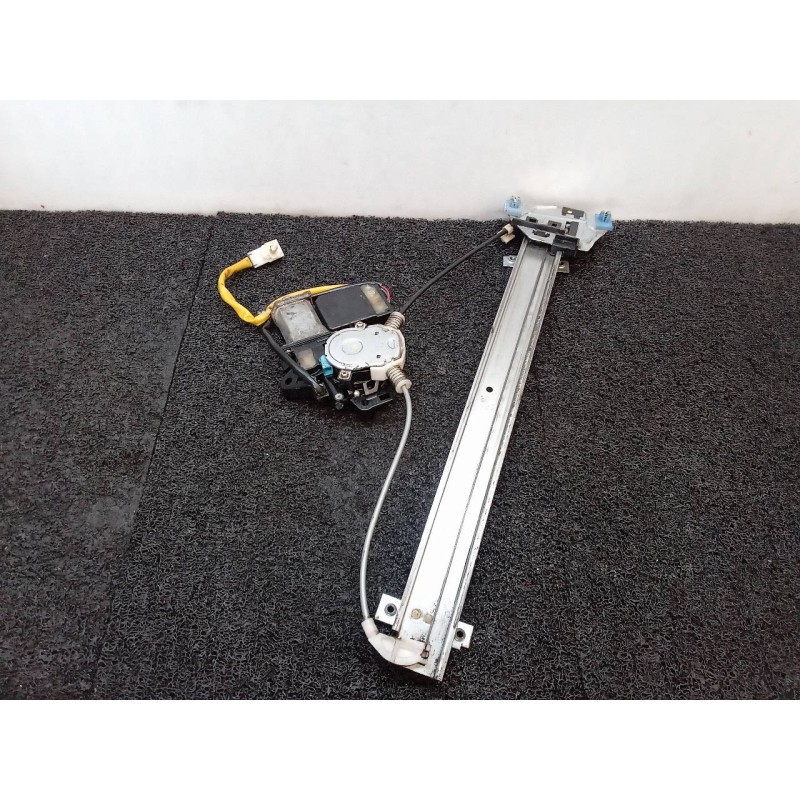 Recambio de elevalunas delantero izquierdo para mitsubishi galant berlina (ea0) 2000 gls climatizado referencia OEM IAM 062C2000