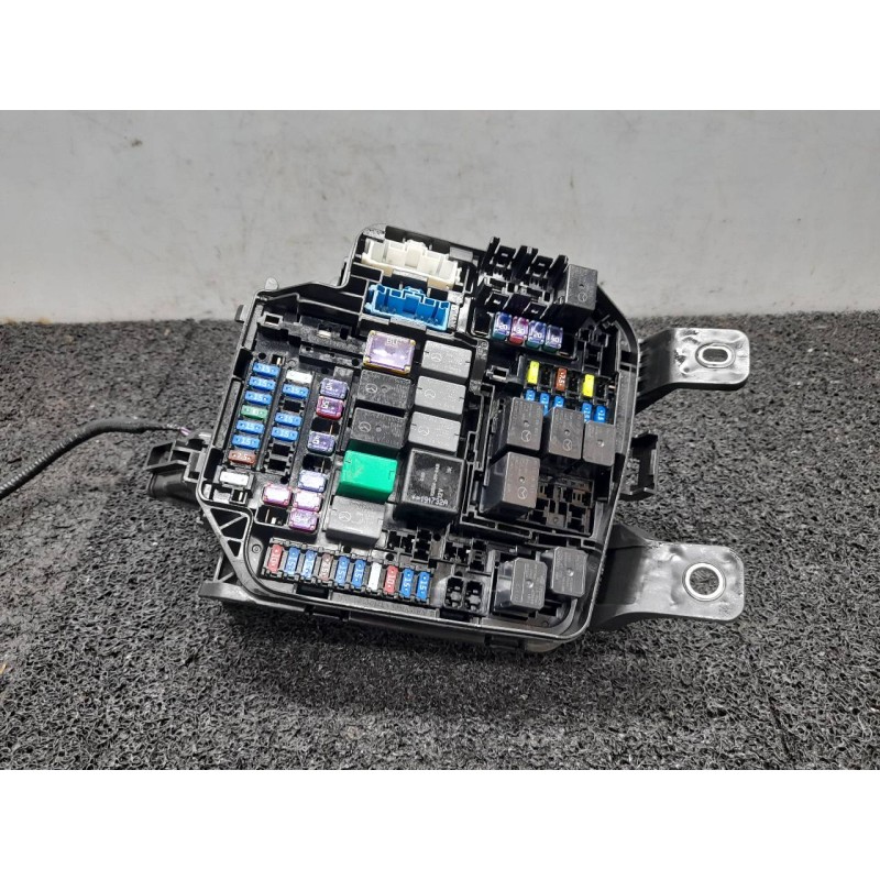 Recambio de caja reles / fusibles para mazda cx-30 selection 2wd referencia OEM IAM BCKB66765K70051602 BCKB66765K70051601 