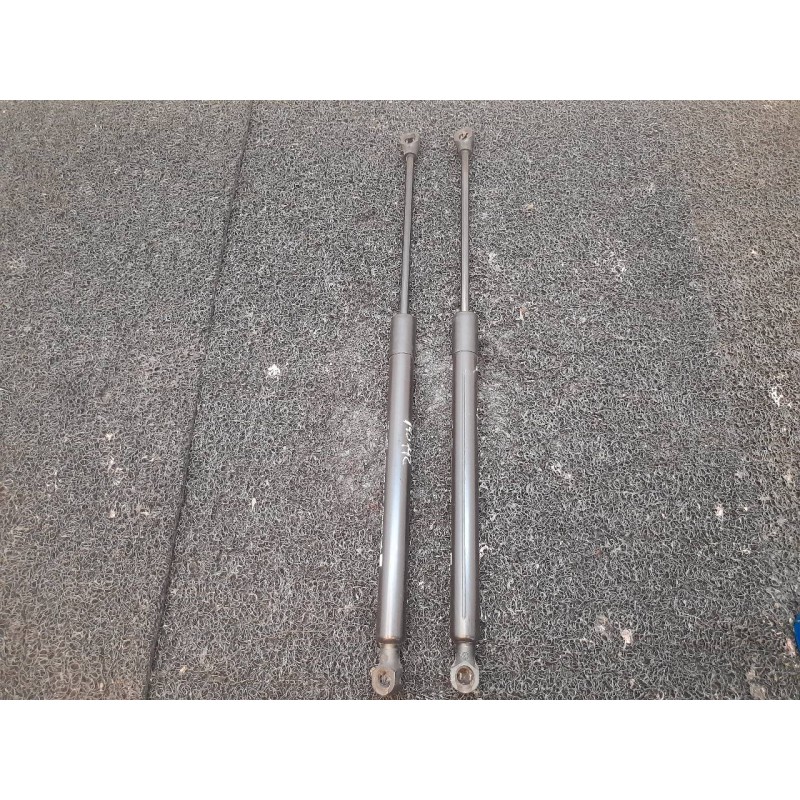 Recambio de amortiguadores maletero / porton para renault clio iv technofeel referencia OEM IAM   