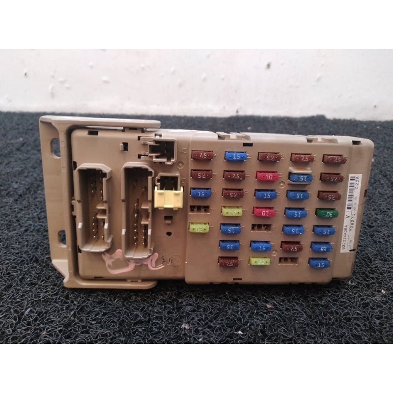 Recambio de caja reles / fusibles para subaru tribeca b9 limited referencia OEM IAM 82201XA06A 708271 