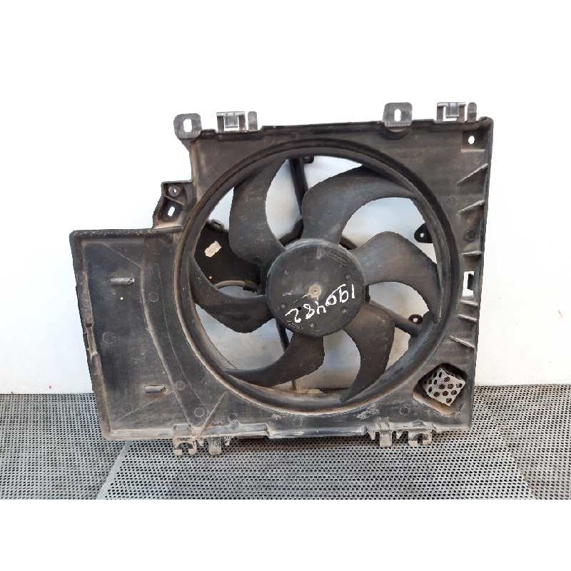 Recambio de electroventilador para nissan micra (k12e) acenta referencia OEM IAM 14502164 1831442016E FAURECIA