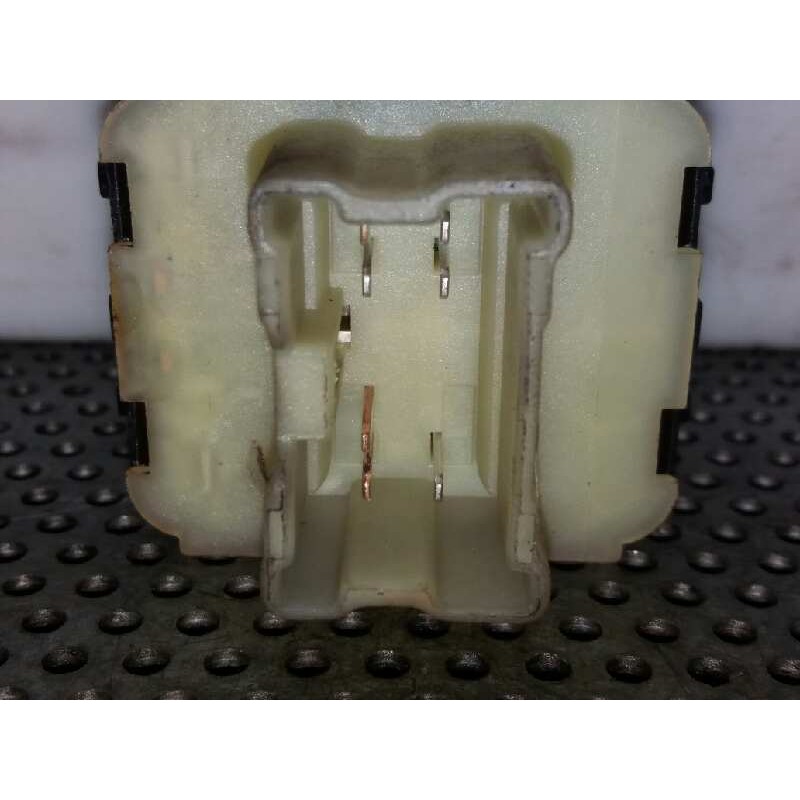 Recambio de mando elevalunas delantero izquierdo para renault clio iv technofeel referencia OEM IAM - Gris 3