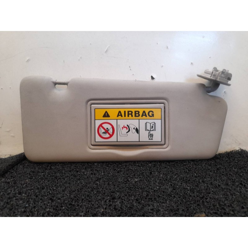 Recambio de parasol derecho para renault clio iv technofeel referencia OEM IAM   