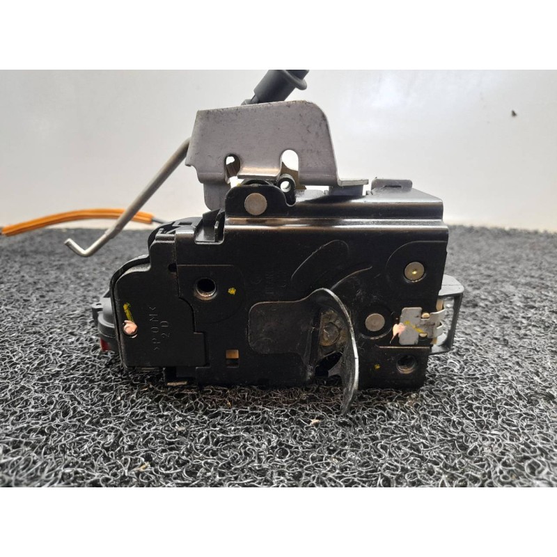 Recambio de cerradura puerta trasera derecha para audi a4 berlina (8e) 2.5 tdi (114kw) referencia OEM IAM 2
