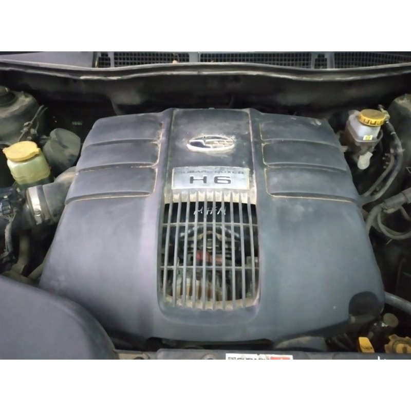 Recambio de tapa superior motor para subaru tribeca b9 limited referencia OEM IAM   