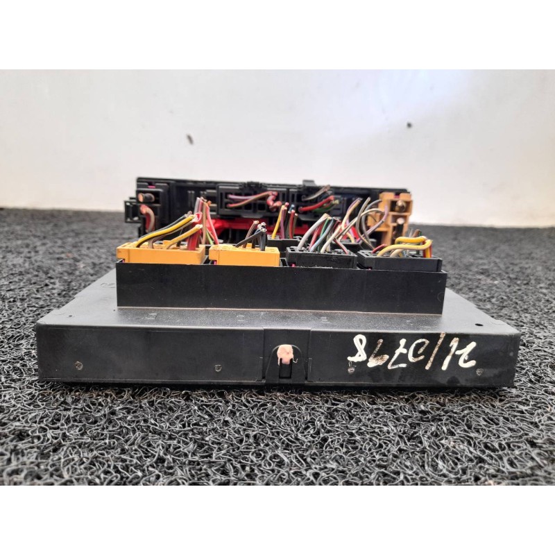 Recambio de caja reles / fusibles para volkswagen passat variant (3c5) advance referencia OEM IAM 3C0937049J F005V00530 6