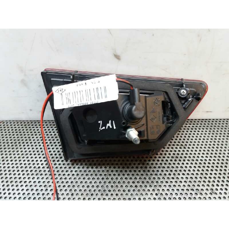 Recambio de piloto trasero derecho interior para renault clio iv technofeel referencia OEM IAM - Gris 2