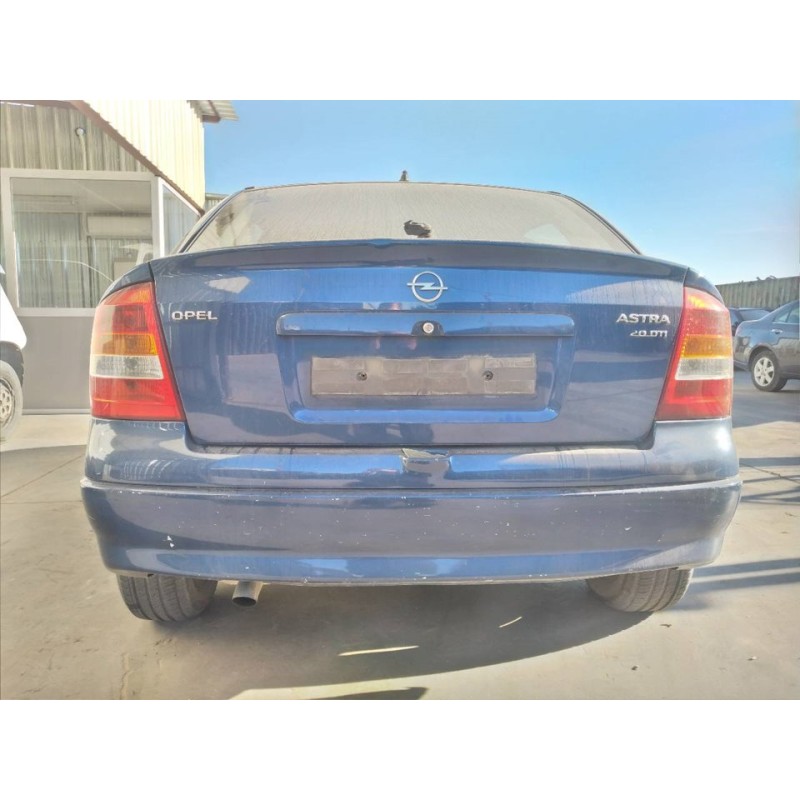 opel astra g berlina del año 2001