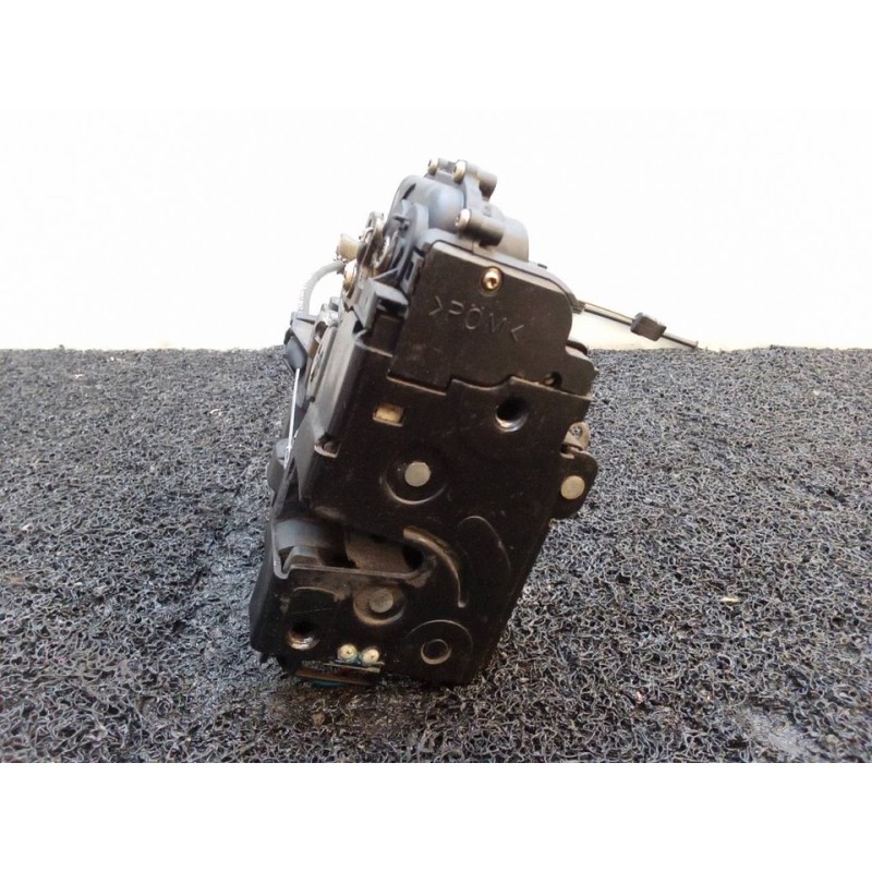 Recambio de cerradura puerta delantera derecha para skoda octavia berlina (1u2) 1.9 tdi glx referencia OEM IAM   