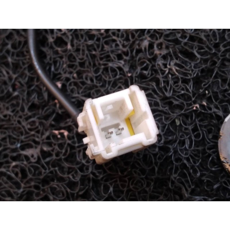 Recambio de enganche cinturon delantero derecho para citroën berlingo station wagon live edition referencia OEM IAM 96815079XT - Blanco 3