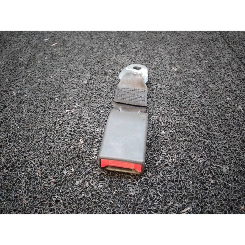 Recambio de enganche cinturon trasero derecho para citroën berlingo station wagon live edition referencia OEM IAM 96817162XX  