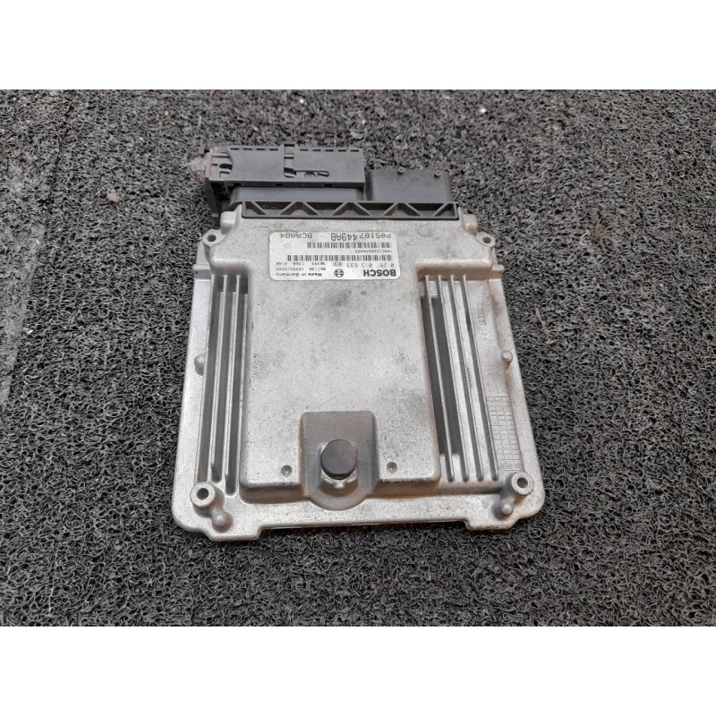 Recambio de centralita motor uce para dodge caliber sxt referencia OEM IAM P05187449AB 0281013693 BOSCH
