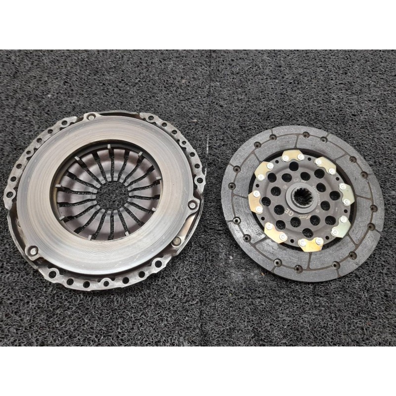 Recambio de kit embrague para opel astra g berlina elegance referencia OEM IAM 11E161  LUIK