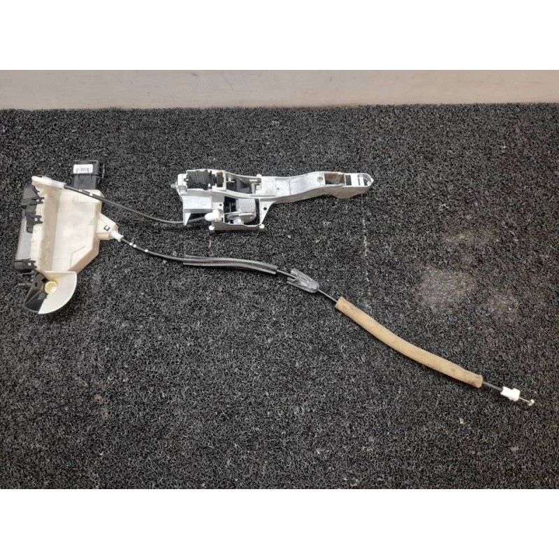 Recambio de cerradura puerta delantera izquierda para citroën berlingo station wagon live edition referencia OEM IAM 828406 4377