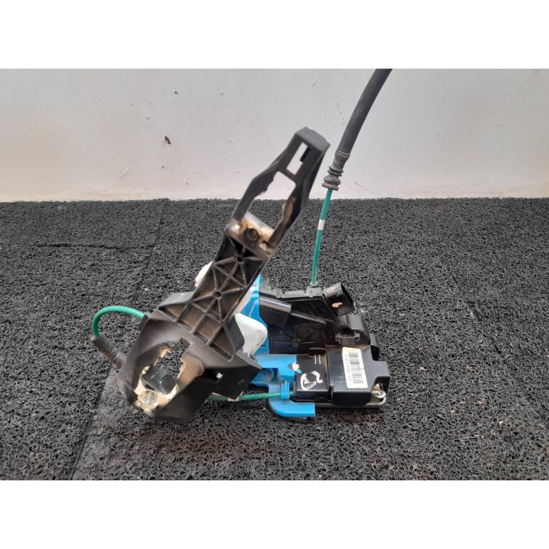Recambio de cerradura puerta trasera derecha para hyundai i30 (gd) style referencia OEM IAM 81420A6000GKQ  
