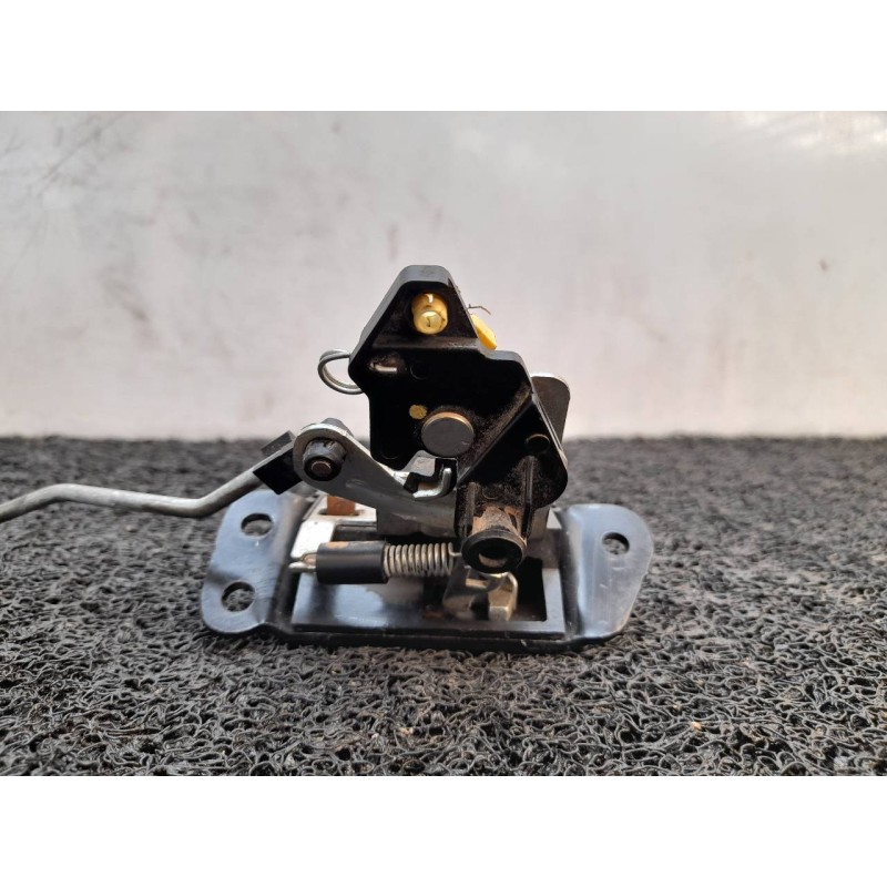 Recambio de cerradura maletero / porton para hyundai i20 classic referencia OEM IAM - Negro 2