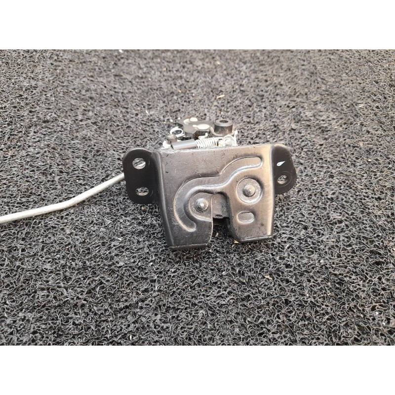 Recambio de cerradura maletero / porton para hyundai i20 classic referencia OEM IAM - Negro 3