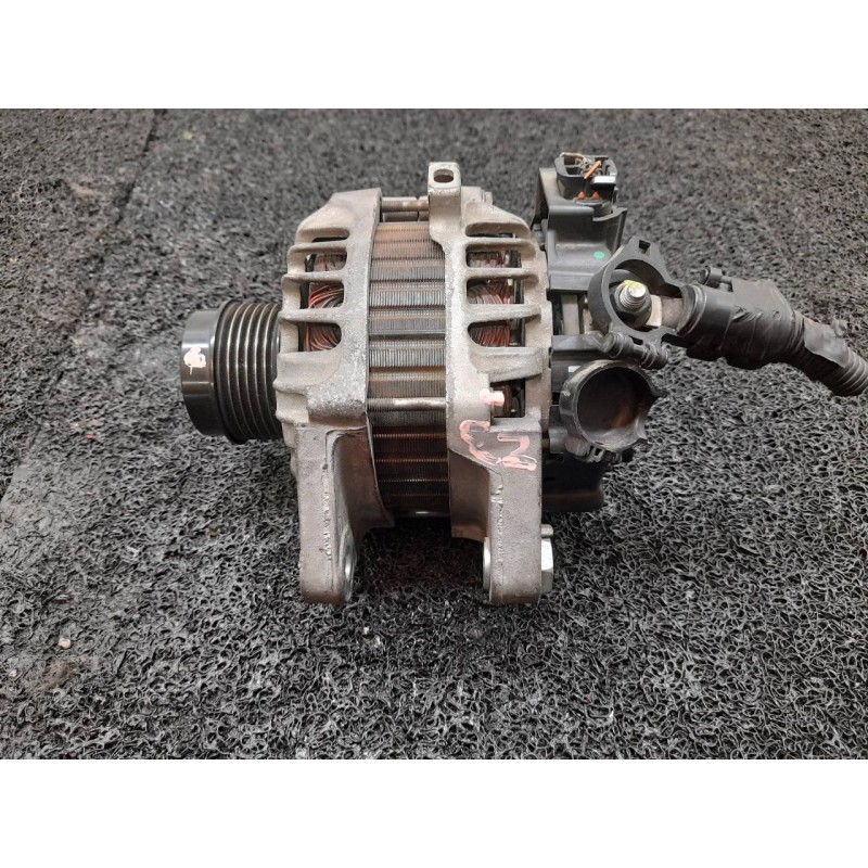 Recambio de alternador para hyundai i30 (gd) style referencia OEM IAM 2610164 373002B700 VALEO