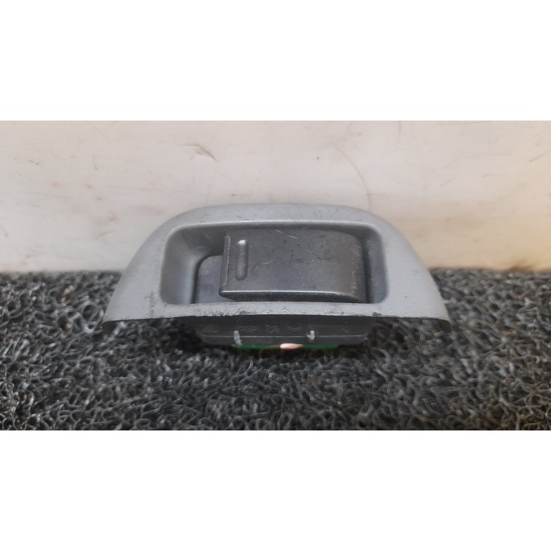 Recambio de mando elevalunas delantero izquierdo para citroën c1 sx referencia OEM IAM - Blanco 2