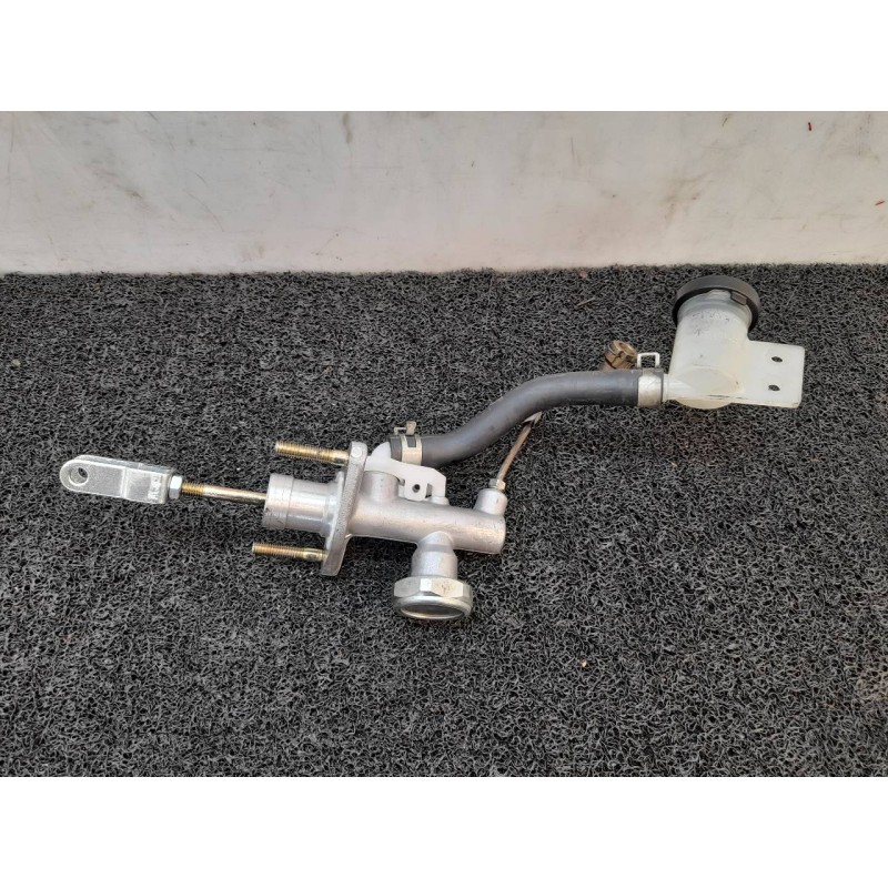 Recambio de bomba embrague para nissan almera (n16/e) line up referencia OEM IAM   