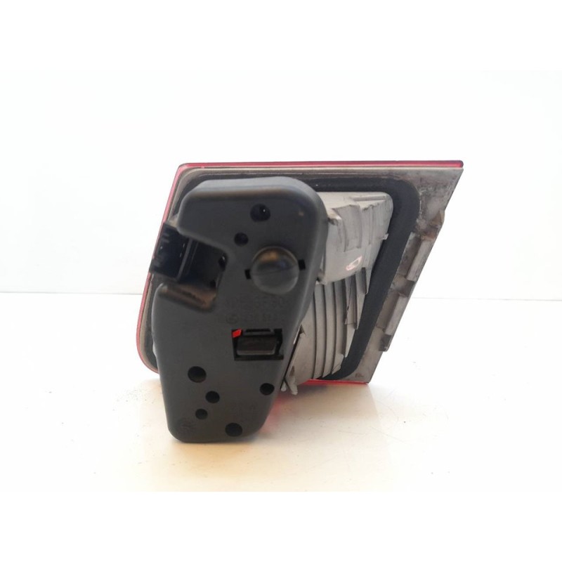 Recambio de piloto trasero izquierdo interior para bmw serie 3 touring (e46) 320d referencia OEM IAM - Azul 2