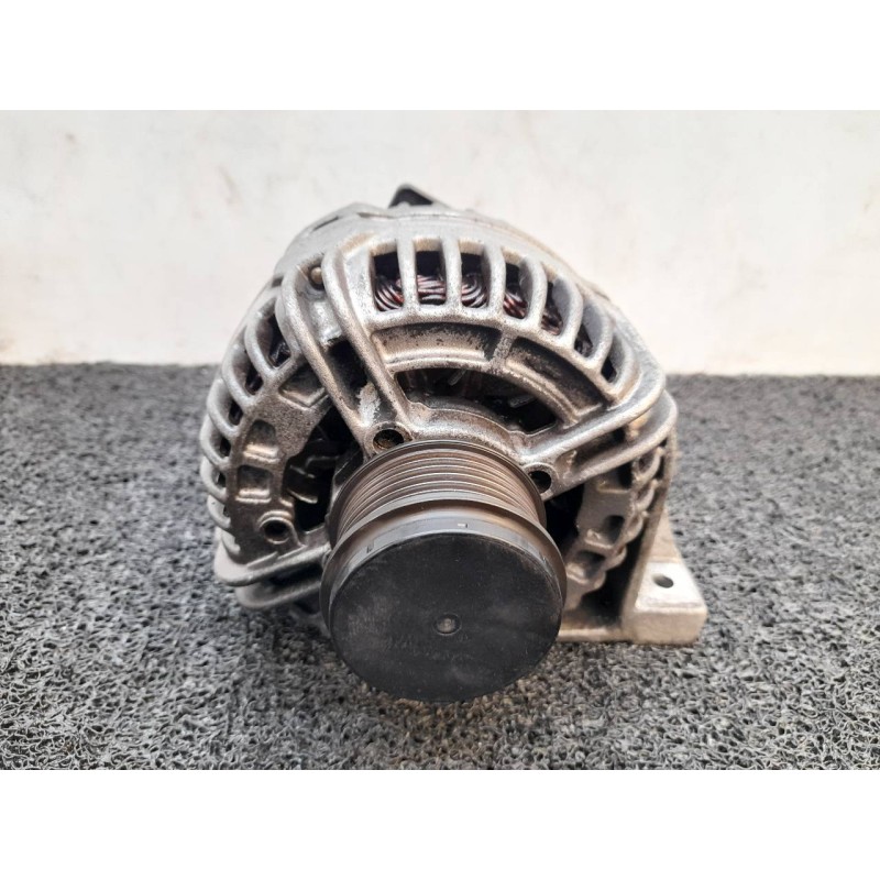 Recambio de alternador para volvo s40 berlina 1.6 referencia OEM IAM 0124525029 8676498 BOSCH 2